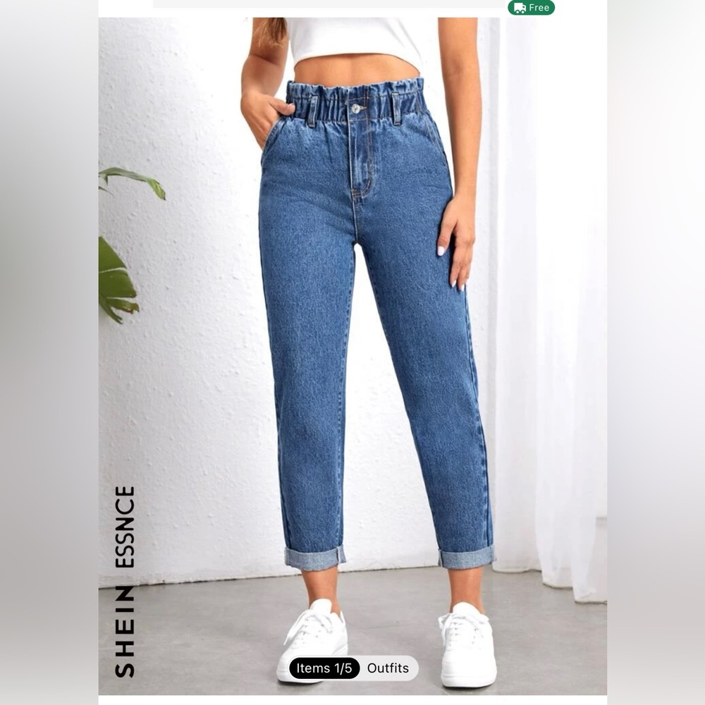 SHEIN Mom jeans size 30. Stretchy waist.